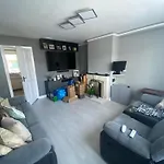 Private Room In Family Home